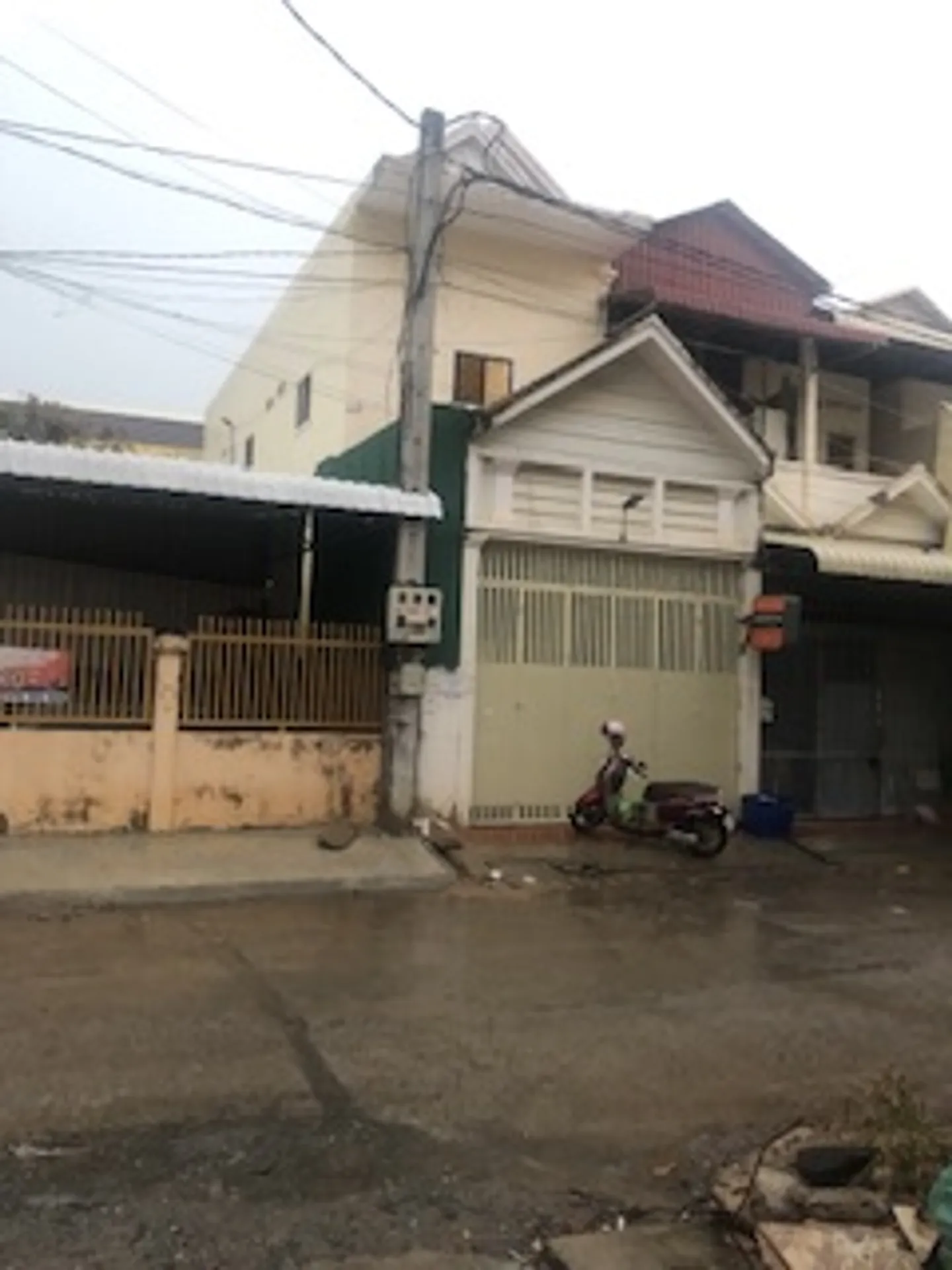 បន្ទប់ជួល